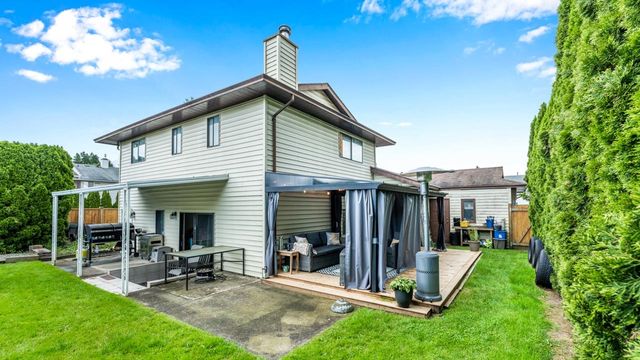 97d5b7d2def84c7eadb5d70e7aae91483fe237aa at 20359 Dale Drive, Maple Ridge, Bc, V2x 8v6