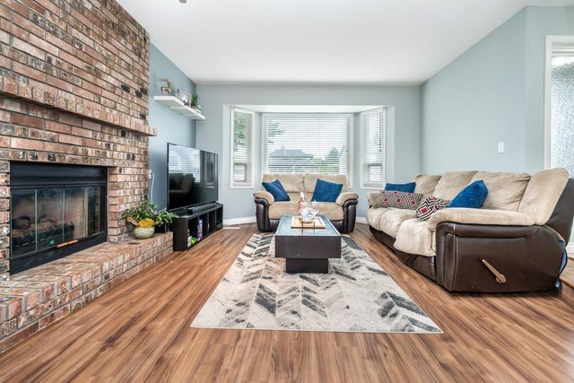 f82273c06ac1d733cfc39d30d0ab06e5396db650 at 20359 Dale Drive, Maple Ridge, Bc, V2x 8v6