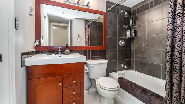 9bb1558c892a0488c615a07a580ec4ddbb0f53f4 at 206 - 1955 Suffolk Avenue