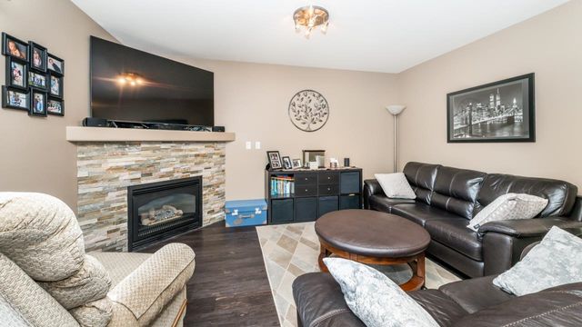 d54bdebba81e6e9beb2200305b3856df87af431d at 22743 125a Avenue