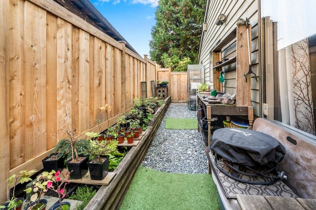 03416bb40524d35e7a90781045594ade80499286 at 1 - 21550 Cherrington Avenue