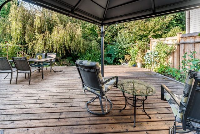 c86f8250f301e8172aef9af8bc1c27956043fd06 at 1 - 21550 Cherrington Avenue