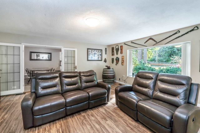 0b1cb23839bba963fbf4c44c29de53d33b4cb7dc at 26035 112 Avenue