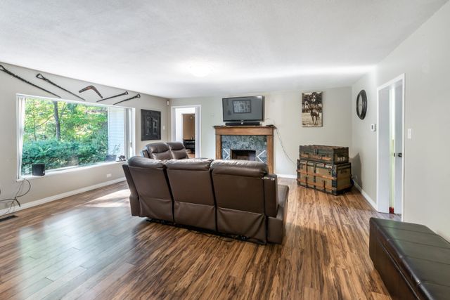 9a5be5a29af92a4d816db261ed38702098b7f963 at 26035 112 Avenue 9a5be5a29af92a4d816db261ed38702098b7f963 at 26035 112 Avenue