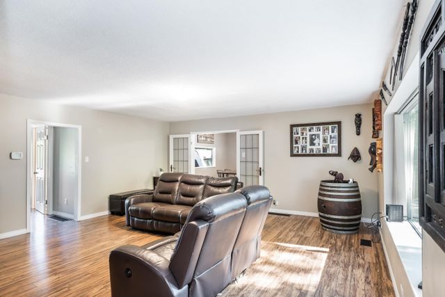 cbc9b966ec05e5be809d1b26a0d0eea52694f78a at 26035 112 Avenue