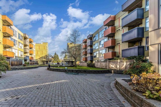 bd8fdb099165717fed8966ea6abced41304f63c7 at 109 - 12075 228 Street