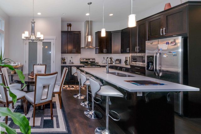 585b159df9aa20fcc6832e33d21bbb24c6757e7f at 11187 239 Street