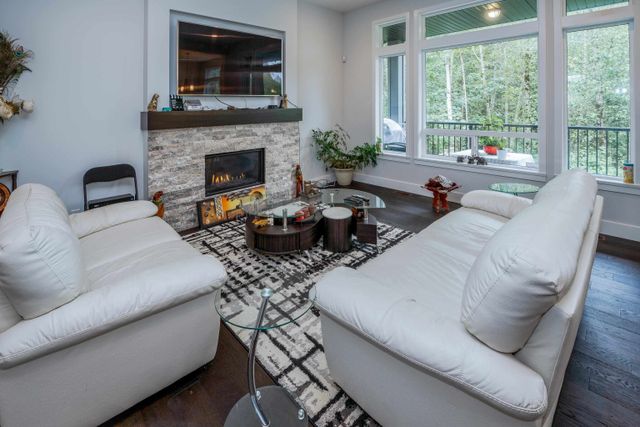 6c10e2d0924971409ad8657fb25099ab0a9102bc at 11187 239 Street