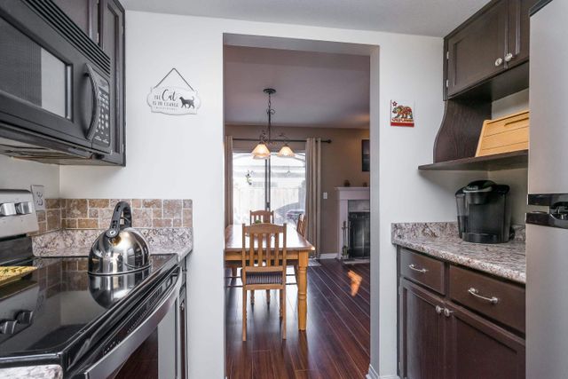 4210b066ea889d7fea9ad42557be9ba49b9f229f at 127 - 11255 Harrison Street