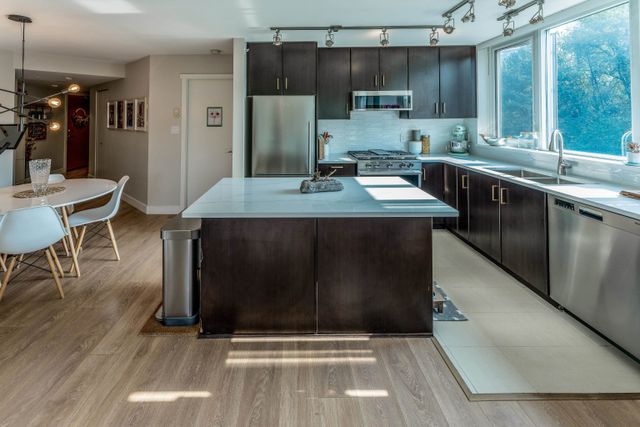 f6dbec1a7147a068de4116aa800c0591d7ca10f5 at 701 - 651 Nootka Way