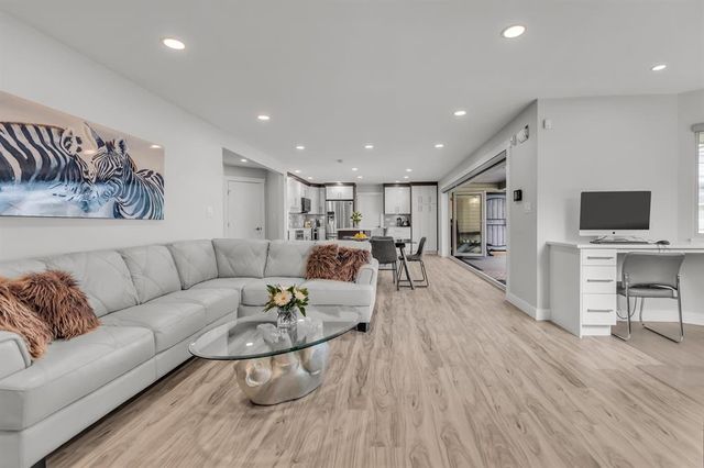 378ee23428d7899fe64c751849dceeecdbfe184c at 12958 Sheldrake Court