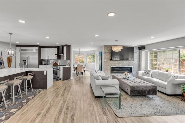 beedd9da96615f2cd6c1f442c84fce80a7121d3e at 12958 Sheldrake Court