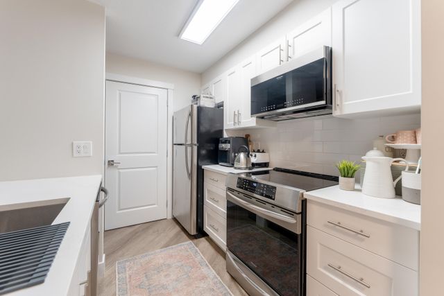 31531a127e4940ba2615305e8affa443197955c0 at 201 - 12248 224 Street