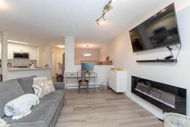 69b4c270001291716b03ed624913b25384ee3f30 at 201 - 12248 224 Street