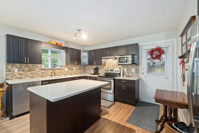 27111-122-avenue-northeast-maple-ridge-28 at 27111 122 Avenue, Northeast, Maple Ridge