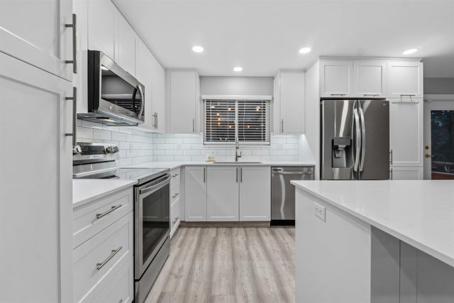 21101-119-avenue-southwest-maple-ridge-maple-ridge-09 at 21101 119 Avenue, Southwest Maple Ridge, Maple Ridge