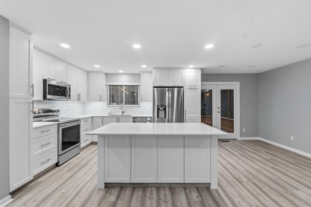 21101-119-avenue-southwest-maple-ridge-maple-ridge-12 at 21101 119 Avenue, Southwest Maple Ridge, Maple Ridge