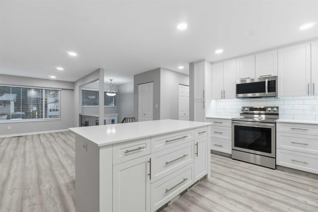 21101-119-avenue-southwest-maple-ridge-maple-ridge-14 at 21101 119 Avenue, Southwest Maple Ridge, Maple Ridge