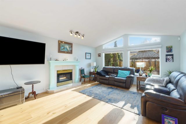 19379-cusick-crescent-mid-meadows-pitt-meadows-06 at 19379 Cusick Crescent, Mid Meadows, Pitt Meadows