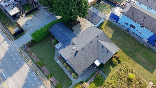 3047-oxford-street-glenwood-pq-port-coquitlam-03 at 3047 Oxford Street, Glenwood PQ, Port Coquitlam