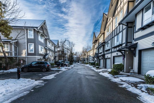 0ba382e9be246cc57965809aeec9c4133bfc9441 at 61 - 6747 203 Street