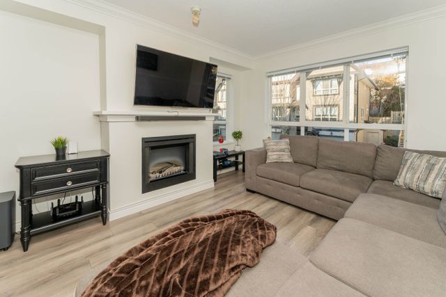 a029cfa9dc6ca017d90945b9c67469ee21034d21 at 61 - 6747 203 Street