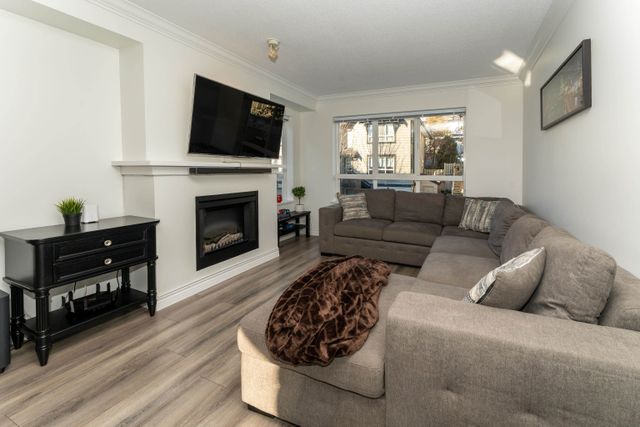 bf4578198b36638d5f198268de042003f7ddea4c at 61 - 6747 203 Street