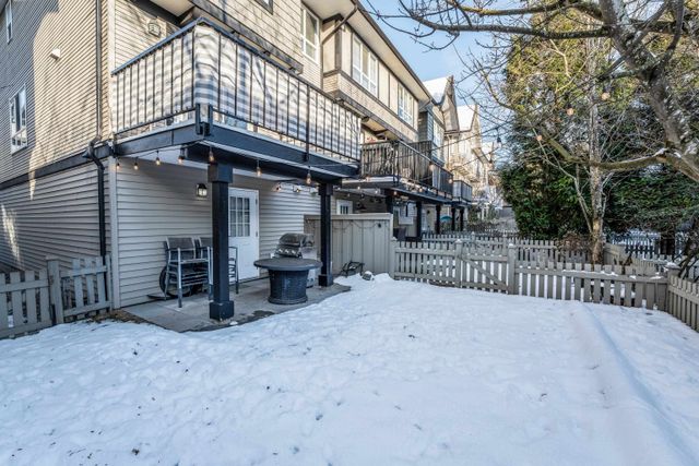 e7ffd1db4ba5e5b3d70ad5bc243b6e7058e4c5fd at 61 - 6747 203 Street