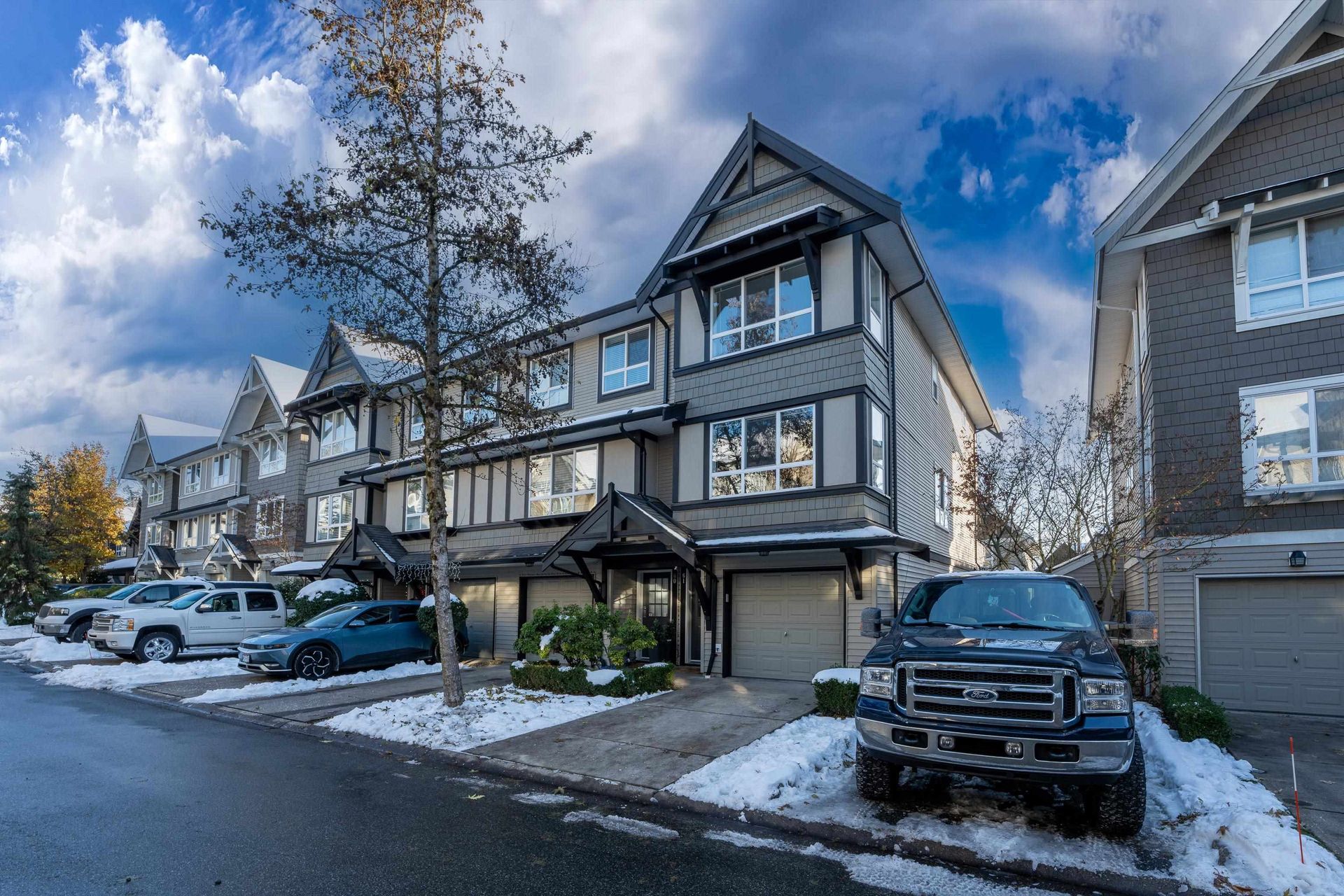 61 - 6747 203 Street photo number 1 61 - 6747 203 Street photo number 1