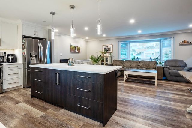 aec5139add325c60419797816aeca71236595678 at 22562 122 Avenue