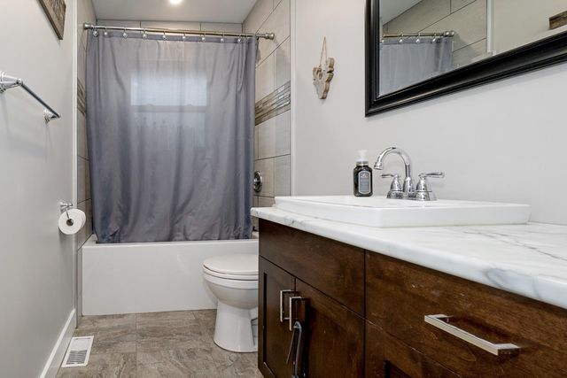 cdf5328327f7053f8532dc2687bd4e591e3b643d at 22562 122 Avenue