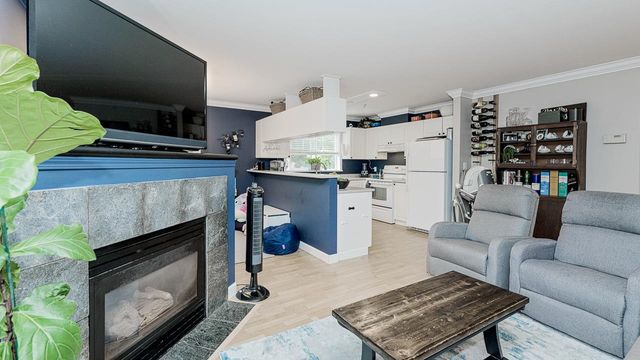 bcf9f1fd5eaae1a5c865330c1014cd6be0e47c51 at 205 - 11960 Harris Road