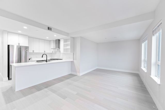 3731fc6ddef21c4afe919a9048b74fe55d9dab57 at 505 - 22226 Brown Avenue