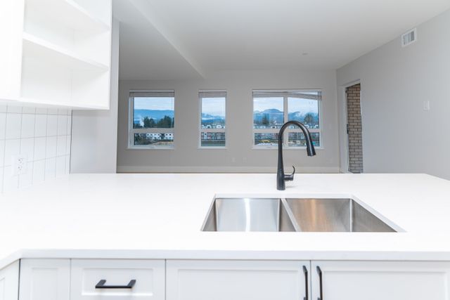 811198da5baa963039637571a0c94157b4401144 at 505 - 22226 Brown Avenue