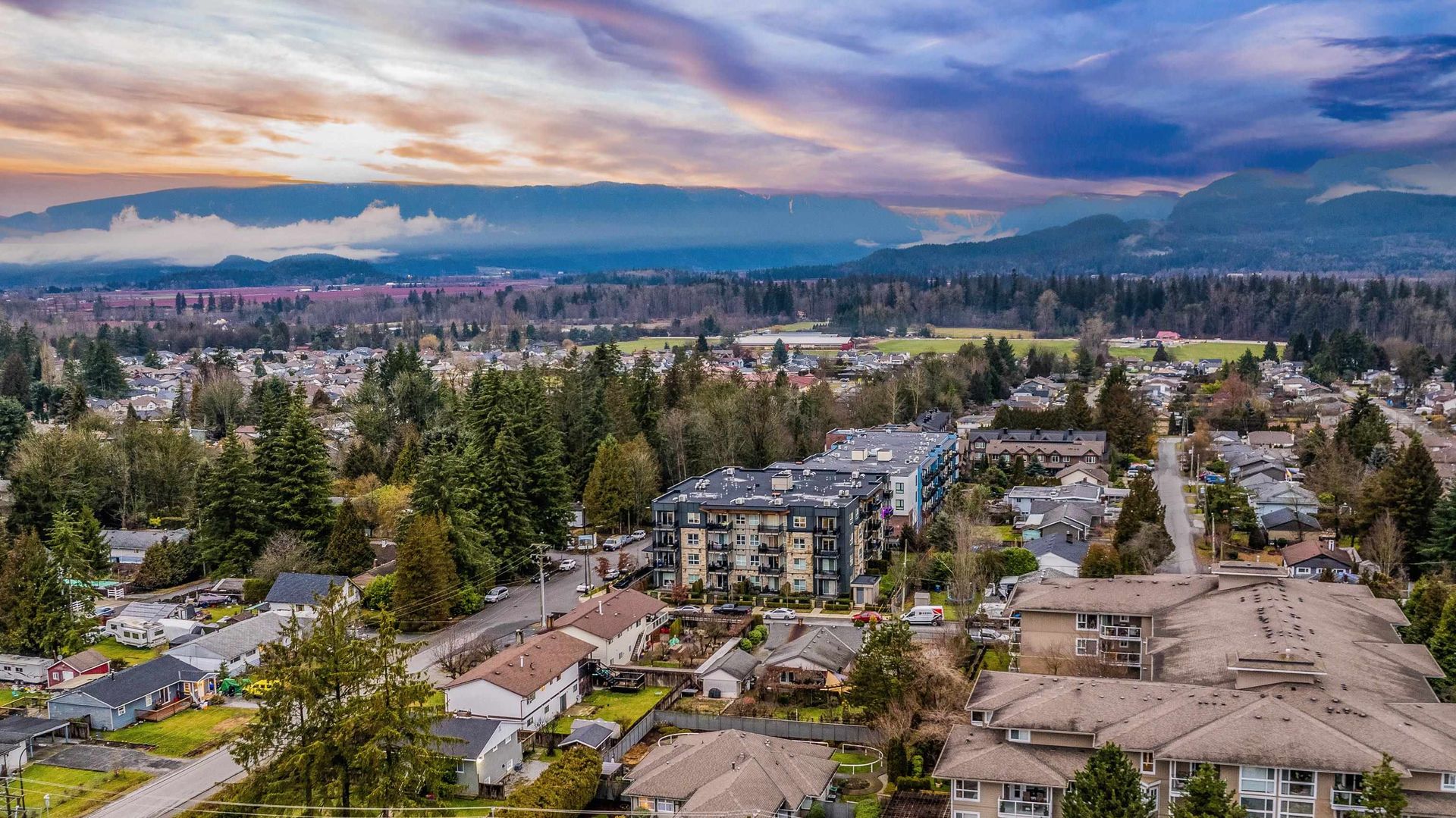 505 - 22226 Brown Avenue photo number 1 505 - 22226 Brown Avenue photo number 1