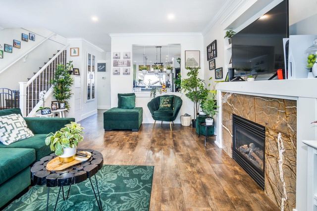 8939b27e038ffd95024aa2cec83eb2df0f79336e at 24167 102 Avenue