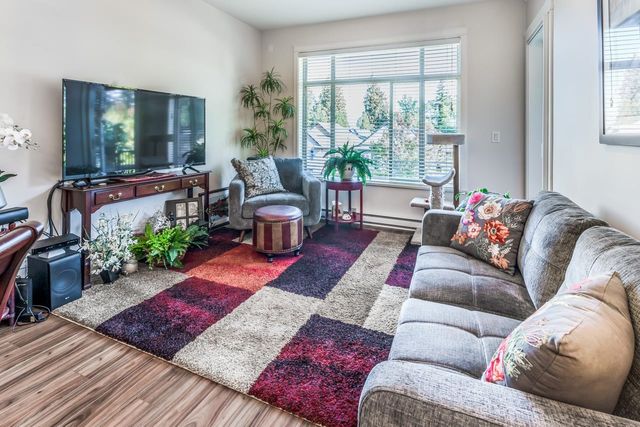 556ed6187ae169033e60ef19c89cb03102baf635 at 310 - 12525 190a Street