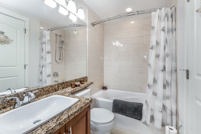 8266136fe9a4a92bfd56152f5747804bc00e4a88 at 310 - 12525 190a Street