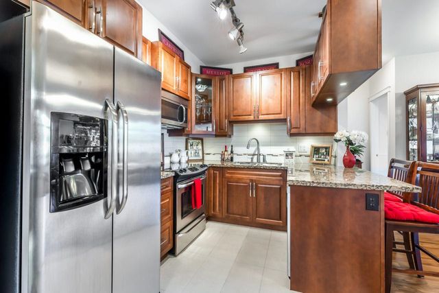 9ba234f5c0e43ec528f3225521fab7dce16b0d75 at 310 - 12525 190a Street