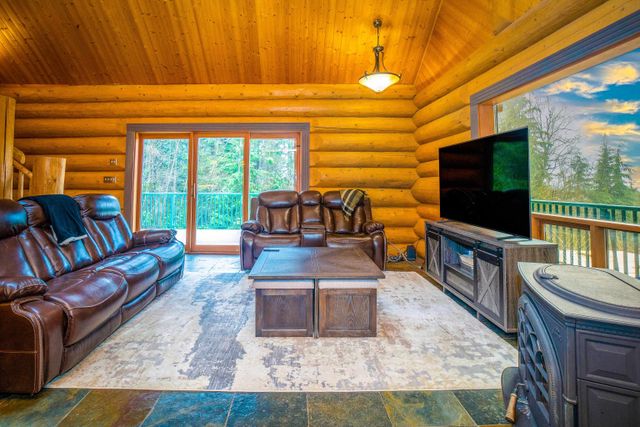 170d1be360d03e4652da0ac17a1fcadadddbe40f at 10402 Shaw Street