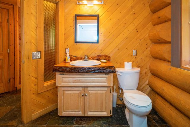 18286fd0b9cf8fe2ae69d3bac263c7d1a19720ea at 10402 Shaw Street