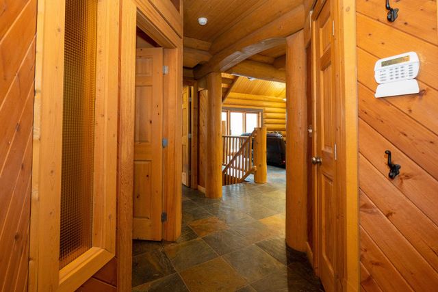 30026fb6086d4b56d05fc74d2dcdb33571873ea2 at 10402 Shaw Street