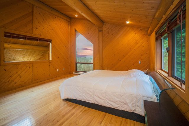 4bb7de606a1abbf9480f7826c44a2252a3016104 at 10402 Shaw Street