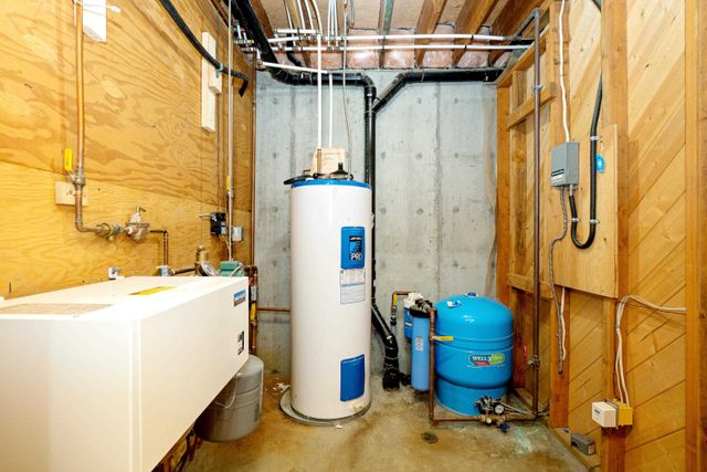 9ad25077ed6cfb34bd030fc93fc3c1be82fbcf44 at 10402 Shaw Street