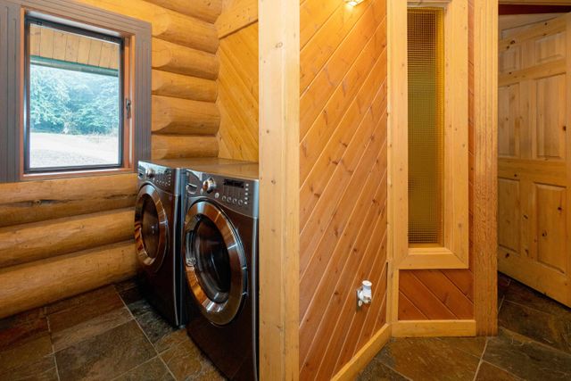 e3419697d1deb1fc8365d6a1d587dbd17c224174 at 10402 Shaw Street