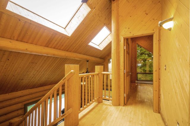 eefc6a42868d302817c343eaa6b6895a89bc509f at 10402 Shaw Street