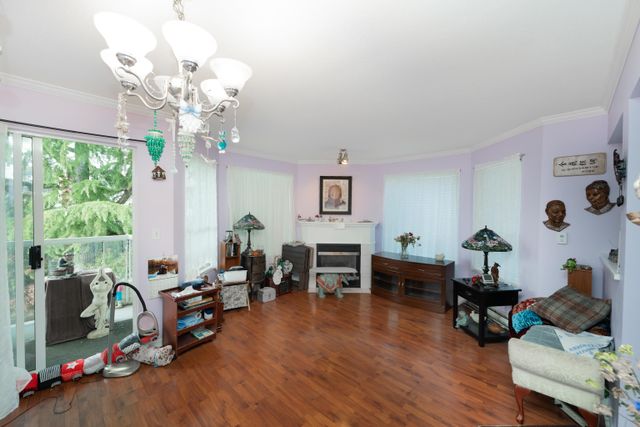 c33314d3a731e04637b18e26aed8959bd22cefc5 at 204 - 7554 Briskham Street