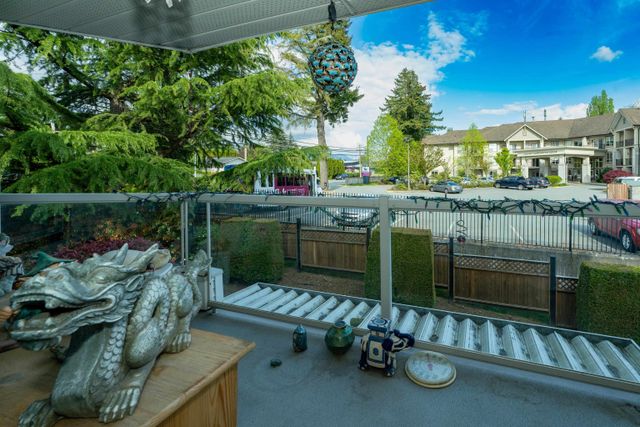 e11a3a33abf6906fc5eabdd091ab0f6335e248a4 at 204 - 7554 Briskham Street