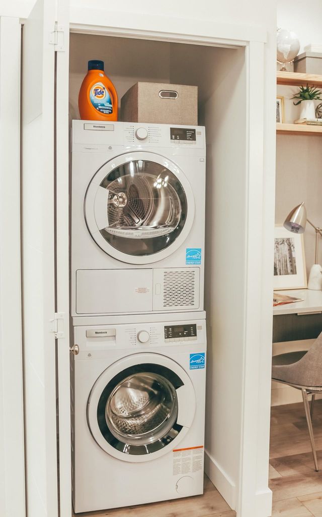 302fae6a2e51b0eeb946f6cce11570f8175b0a5e at 501 - 11641 227 Street