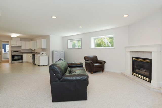 6b9fe6e28bf351e093ed0ce0af458754b96d2aa0 at 170 Strong Road